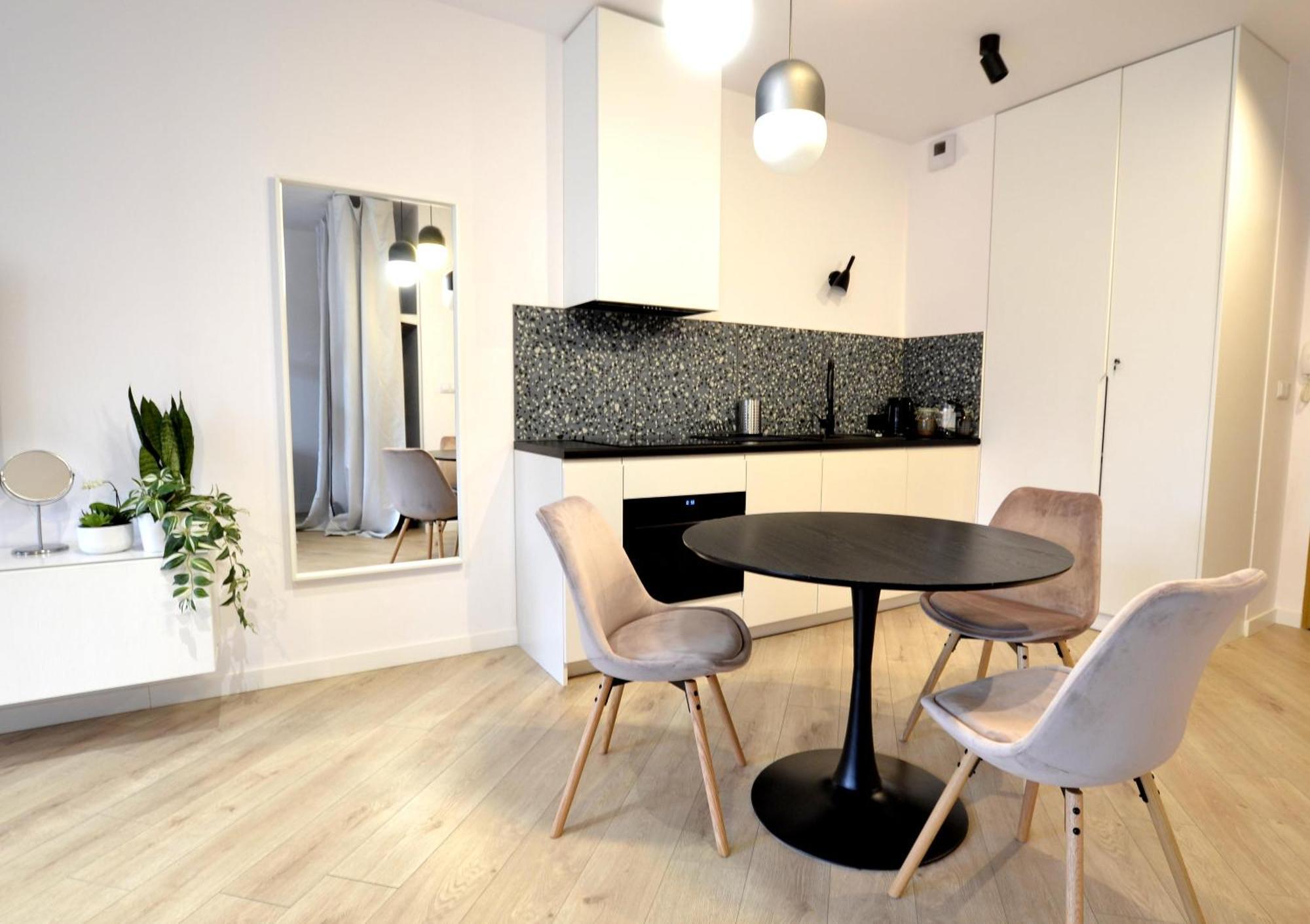 Private Parking, Secure Building - Central Apartments Old Town & Main Station غدانسك المظهر الخارجي الصورة